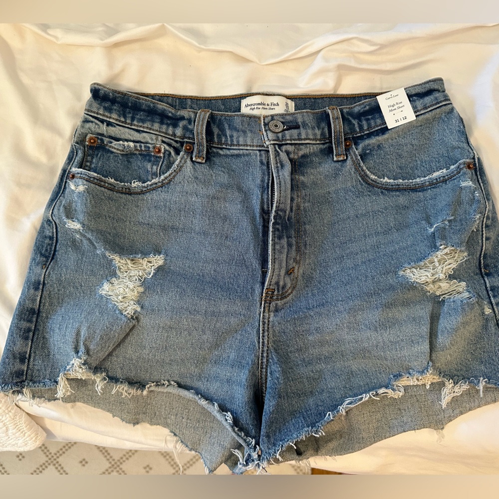 Abercrombie Curve Love High Rise Mom Shorts NWT